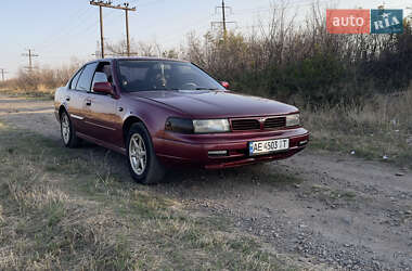 Седан Nissan Maxima 1992 в Запорожье