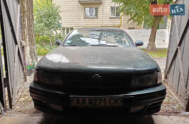 Седан Nissan Maxima 1998 в Киеве