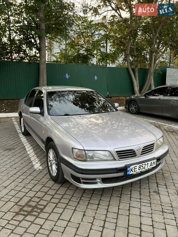 Седан Nissan Maxima 1995 в Одессе