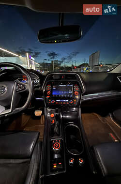 Седан Nissan Maxima 2015 в 