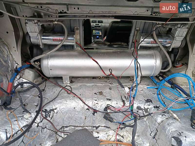 Седан Nissan Maxima 1997 в Одесі