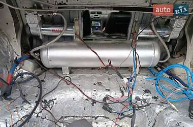 Седан Nissan Maxima 1997 в  фото 3 Седан Nissan Maxima 1997 в