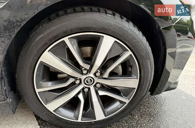 Седан Nissan Maxima 2019 в 