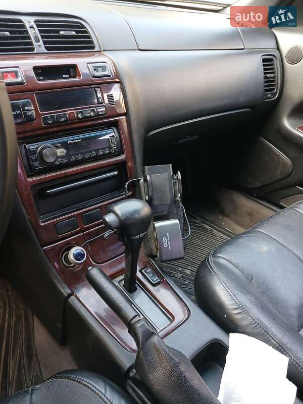 Седан Nissan Maxima 1998 в Полтаве