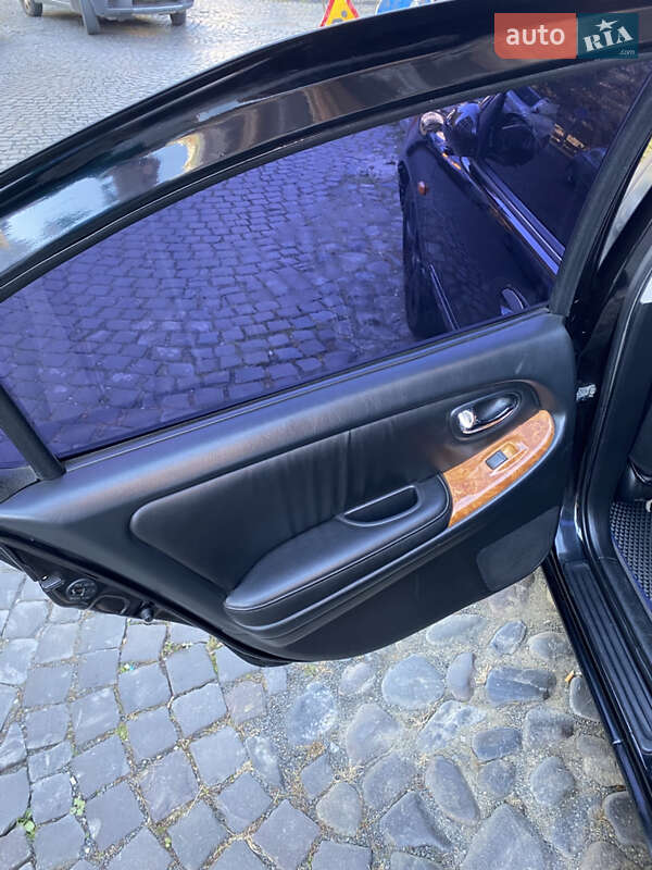 Седан Nissan Maxima 2004 в Ужгороде