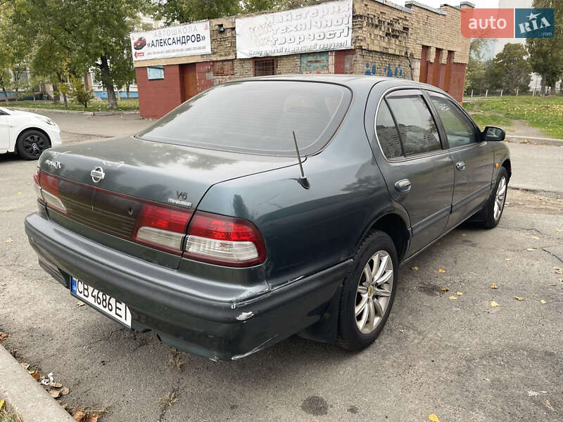 Седан Nissan Maxima 1999 в Киеве