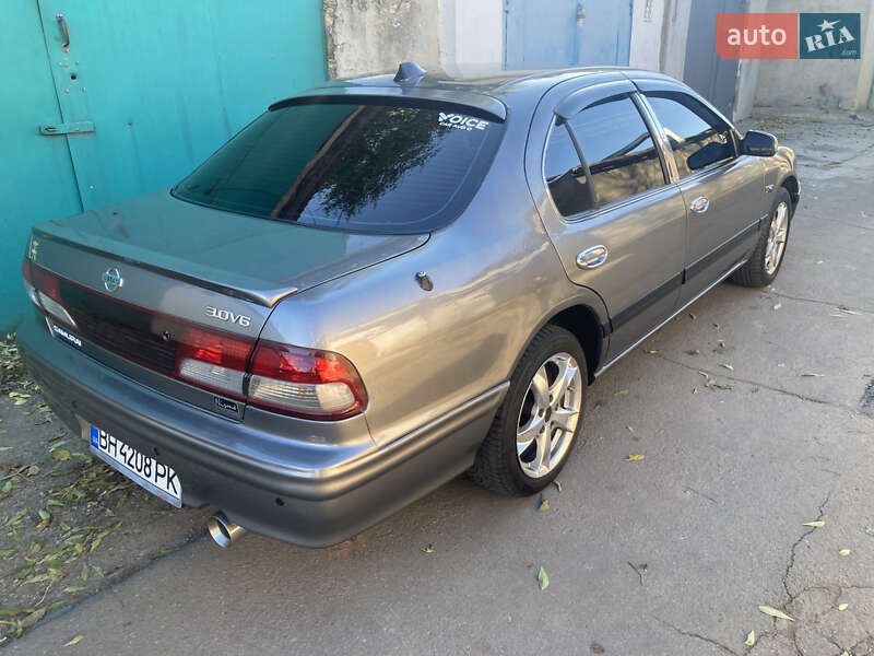 Седан Nissan Maxima 1996 в Одесі