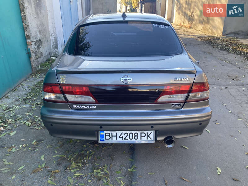 Седан Nissan Maxima 1996 в Одесі