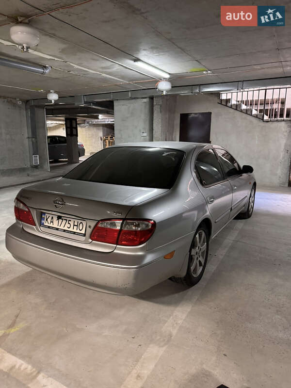 Седан Nissan Maxima 2003 в Львове