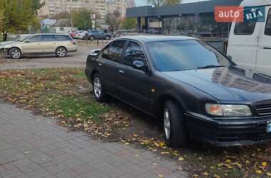 Седан Nissan Maxima 1995 в Черкасах