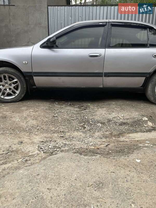Седан Nissan Maxima 1995 в Тернополе