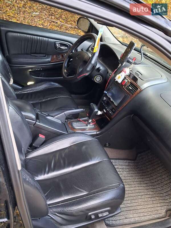 Седан Nissan Maxima 2001 в Хмельницькому