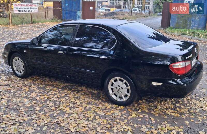Седан Nissan Maxima 2001 в Хмельницькому