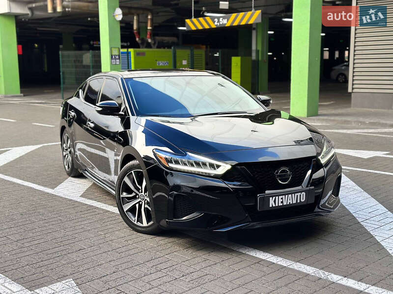 Nissan Maxima 2019