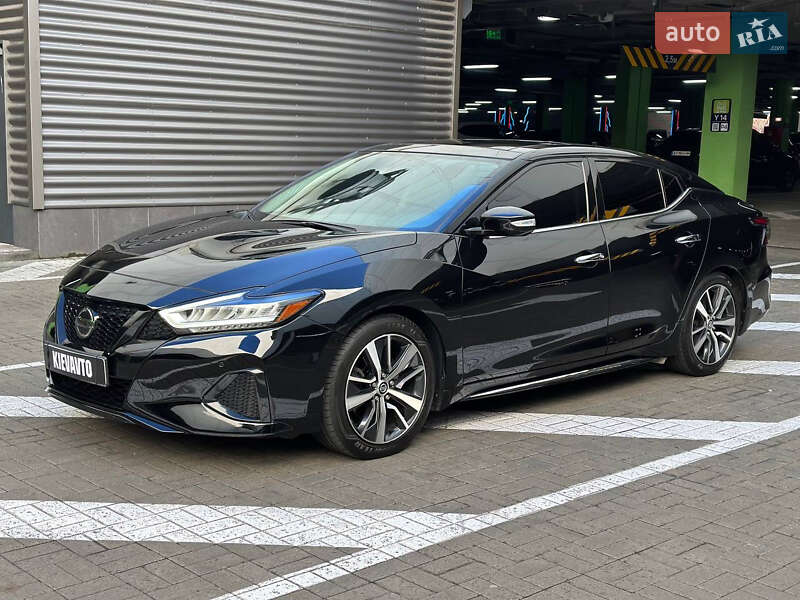Седан Nissan Maxima 2019 в Киеве