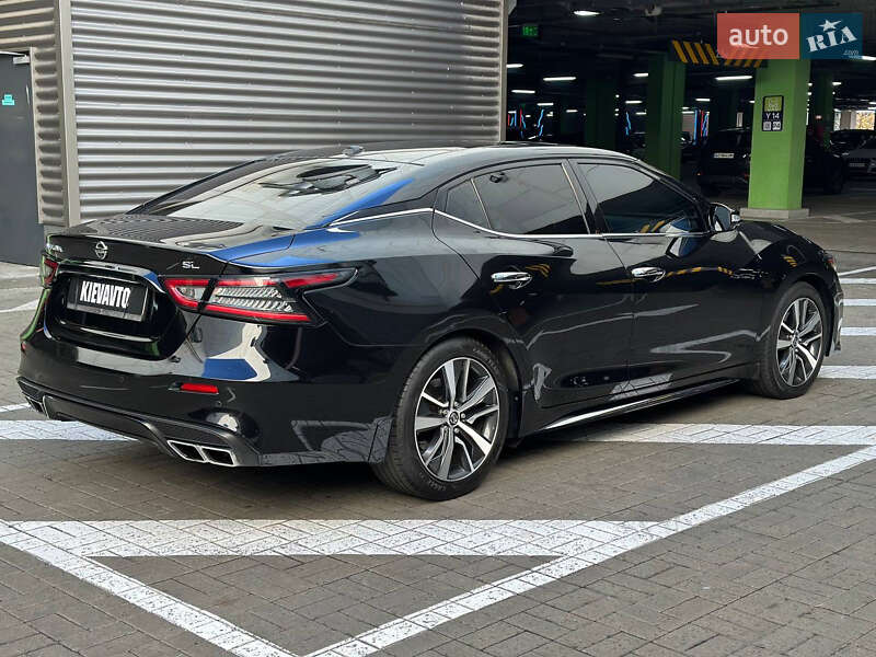 Седан Nissan Maxima 2019 в Киеве