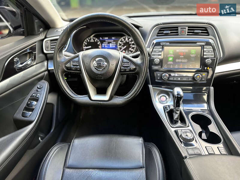 Седан Nissan Maxima 2019 в Киеве