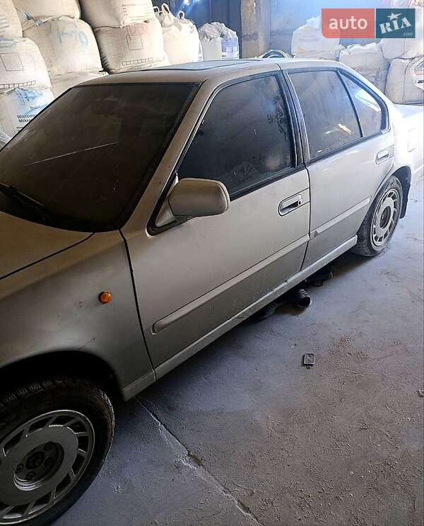 Nissan Maxima 1990 Nissan Maxima 1990