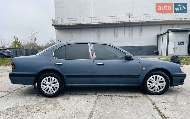 Седан Nissan Maxima 1997 в Одессе
