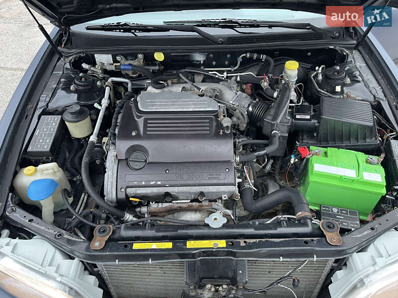 Седан Nissan Maxima 1997 в Одессе