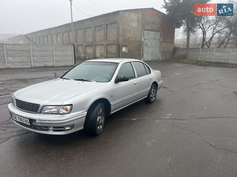 Седан Nissan Maxima 1997 в Литине