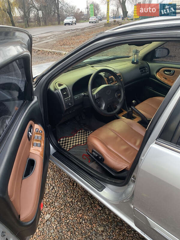 Седан Nissan Maxima 2004 в Первомайске