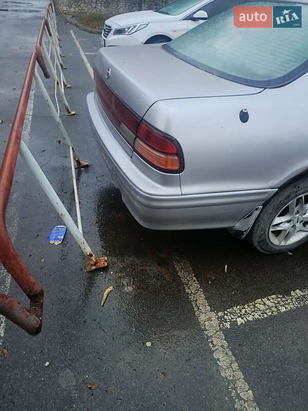 Седан Nissan Maxima 1995 в Тернополі