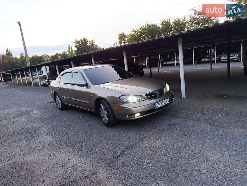 Седан Nissan Maxima 2002 в Одесі