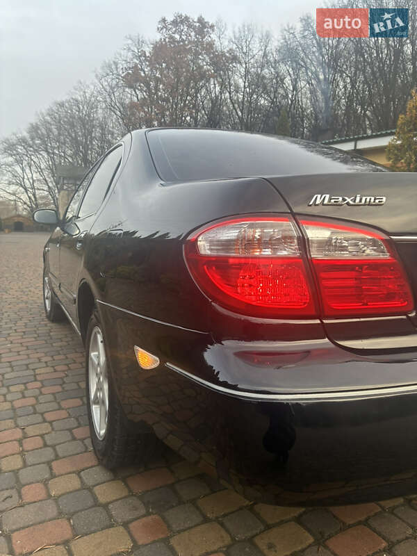 Седан Nissan Maxima 2003 в Рівному