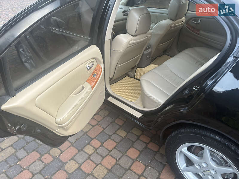 Седан Nissan Maxima 2003 в Рівному