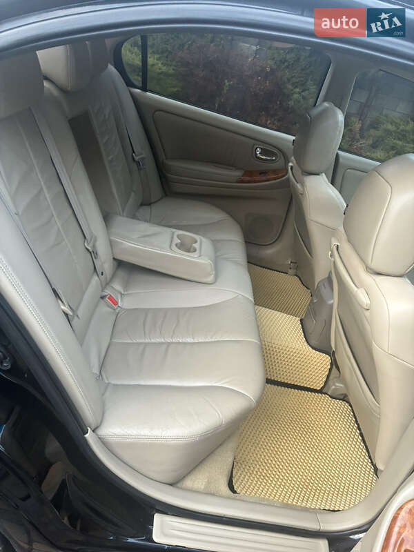 Седан Nissan Maxima 2003 в Рівному