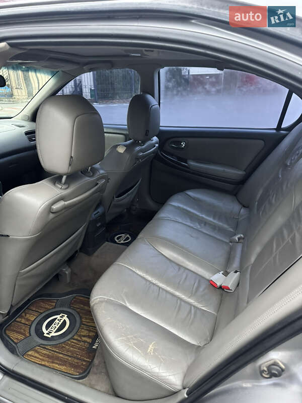 Седан Nissan Maxima 2002 в Киеве