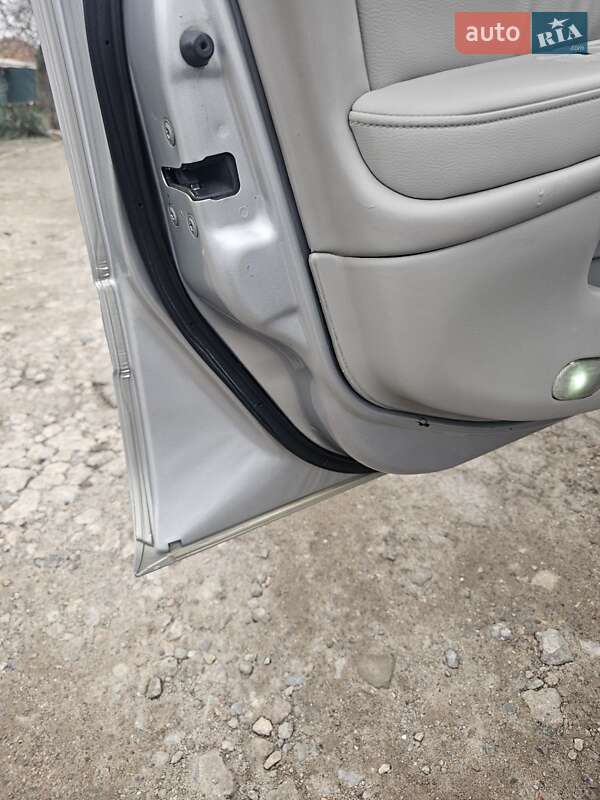 Седан Nissan Maxima 2003 в Запоріжжі