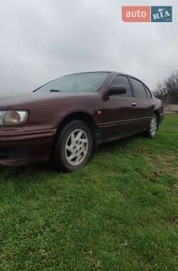 Седан Nissan Maxima 1998 в Павлограде