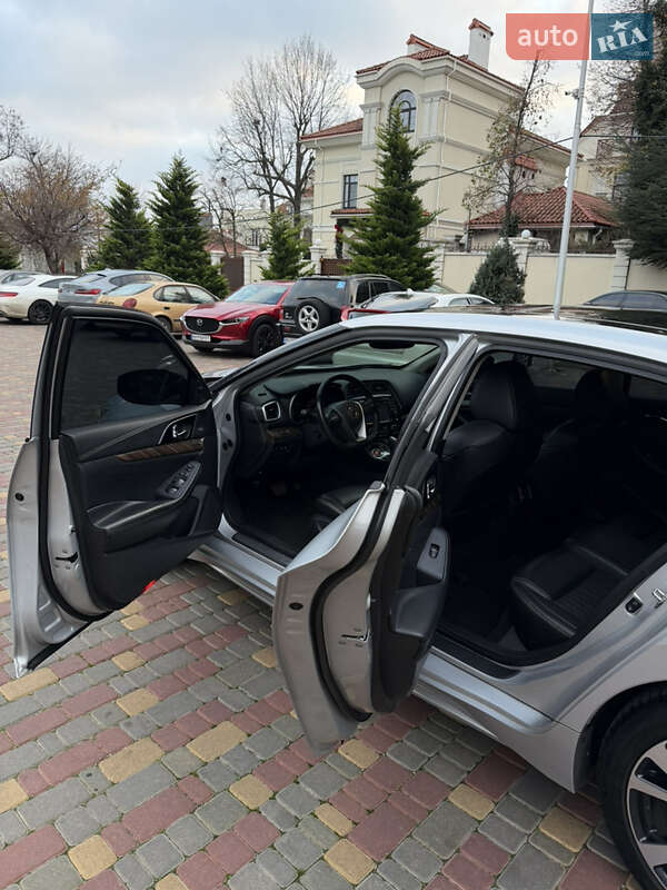 Седан Nissan Maxima 2015 в Одессе фото 10 Седан Nissan Maxima 2015 в Одессе