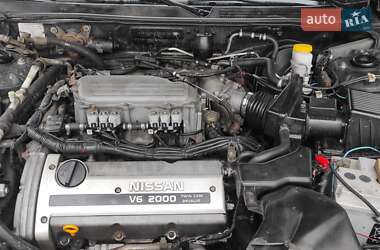 Седан Nissan Maxima 1995 в Одесі