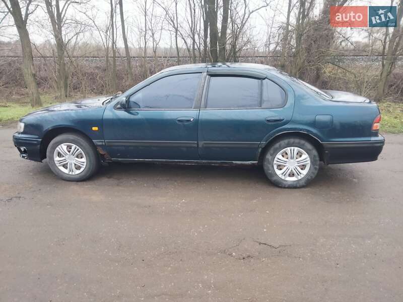 Седан Nissan Maxima 1995 в Кременчуці