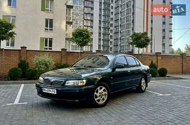 Седан Nissan Maxima 1998 в Одесі