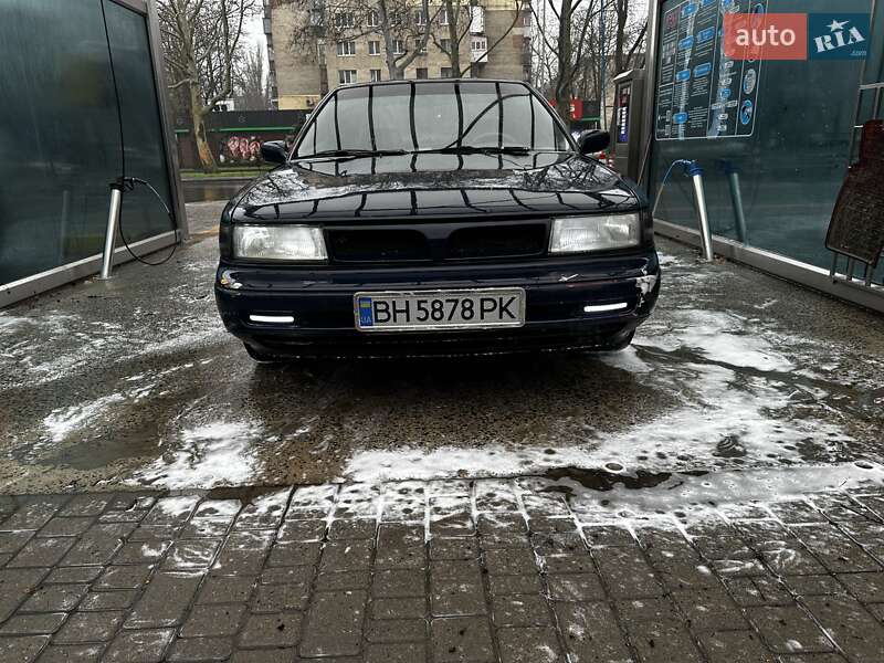 Седан Nissan Maxima 1993 в Одесі