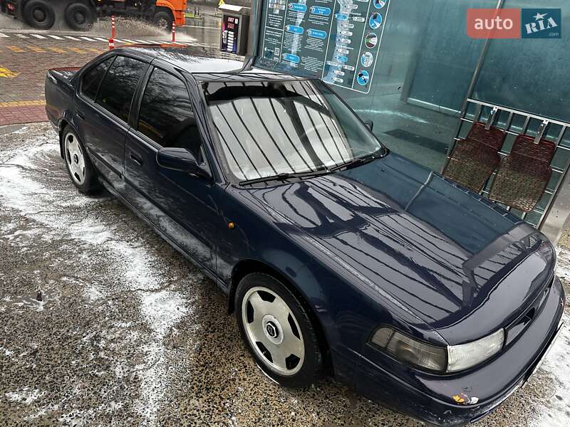 Седан Nissan Maxima 1993 в Одесі