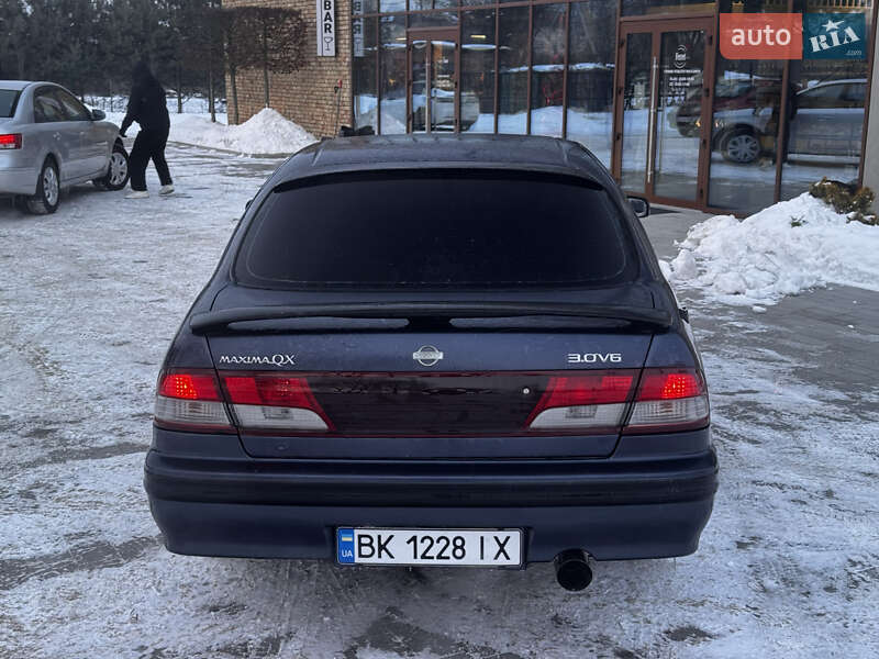Седан Nissan Maxima 1999 в Луцьку