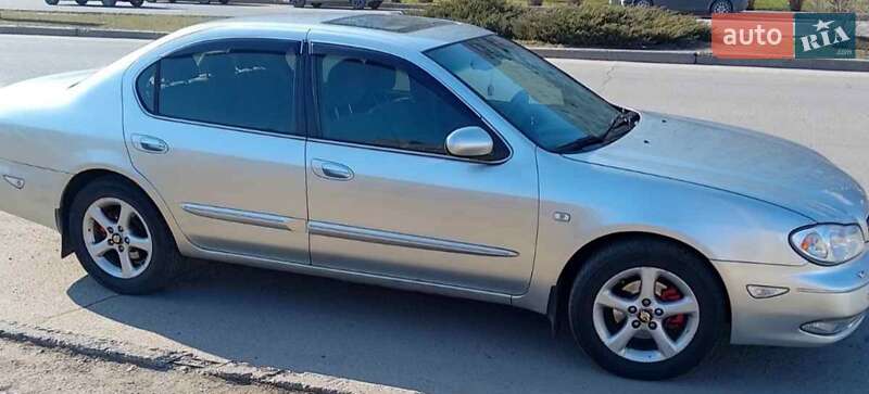 Седан Nissan Maxima 2001 в Запорожье