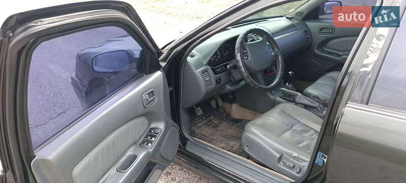 Седан Nissan Maxima 1997 в Измаиле