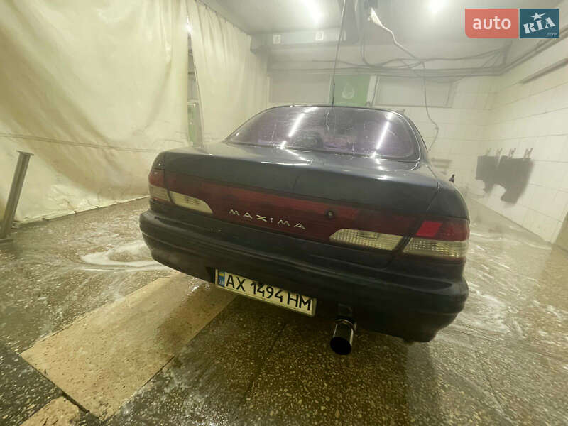 Седан Nissan Maxima 1997 в Чугуеве фото 10 Седан Nissan Maxima 1997 в Чугуеве
