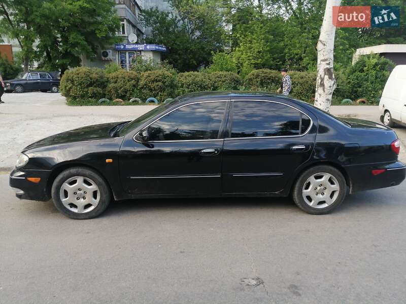 Седан Nissan Maxima 2001 в Запоріжжі