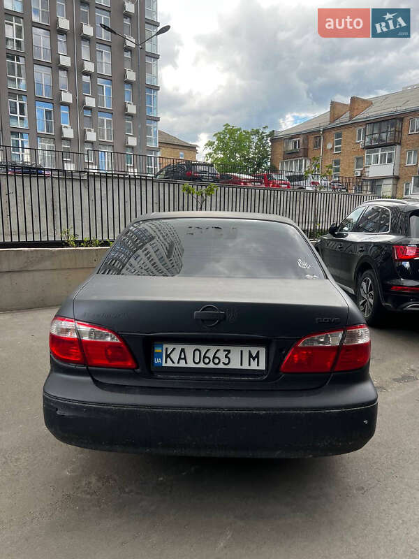 Седан Nissan Maxima 2002 в Києві