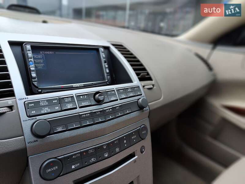 Седан Nissan Maxima 2005 в Киеве