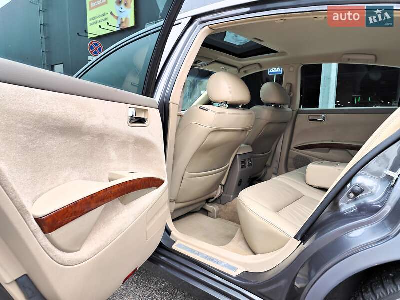 Седан Nissan Maxima 2005 в Киеве