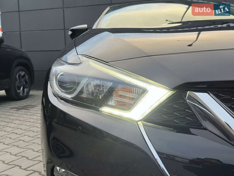 Седан Nissan Maxima 2016 в Одесі