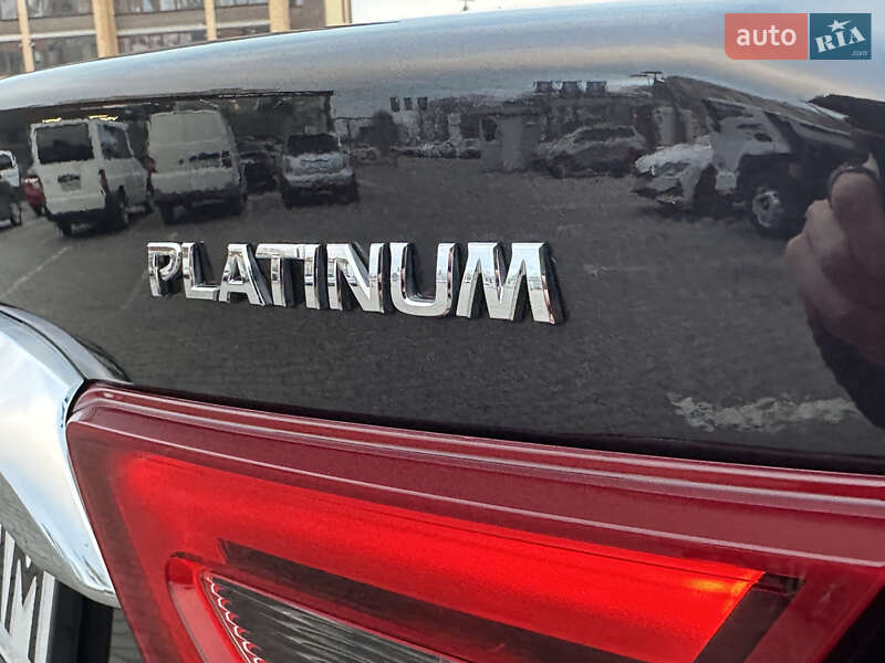 Седан Nissan Maxima 2016 в Одесі